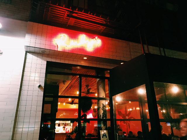 Ruby S Cafe Nyのおしゃれなカフェレストラン バーガーやパスタがgfに変更可能 Bye Bye Gluten